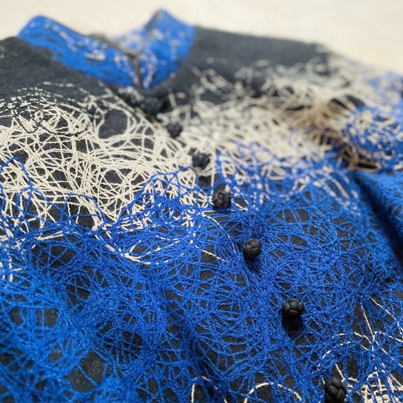 Gorgeous texture embroidered dress - Picture 4 of 6